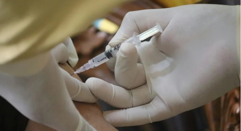 Preparazione di una siringa per la terapia con sangue autologo
